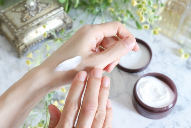 ハンドクリームの夢占い